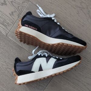 New Balance Black and Cream Sneakers